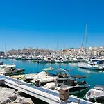 Apartment - Marina Banus, Puerto Banus, Cozy 2br, Parking & Pool