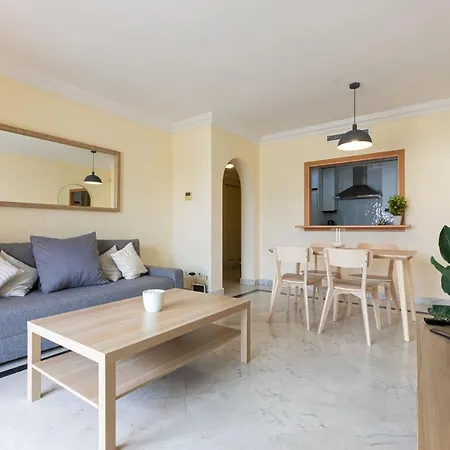 Marbella Home Rentals - Marina Banus, Puerto Banus, Cozy 2Br, Parking & Pool Apartamento Marbella