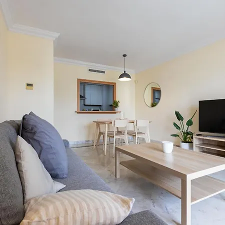 Marbella Home Rentals - Marina Banus, Puerto Banus, Cozy 2Br, Parking & Pool Apartamento *