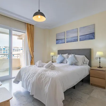 Apartment Puerto Banus, Marina Banus, 2br, 2bth, Pool, Parking, Marbella, 2h *