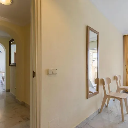 Marbella Home Rentals - Marina Banus, Puerto Banus, Cozy 2Br, Parking & Pool Apartamento *