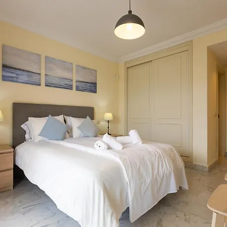 Lägenhet Marbella Home Rentals - Marina Banus, Puerto Banus, Cozy 2Br, Parking & Pool Marbella