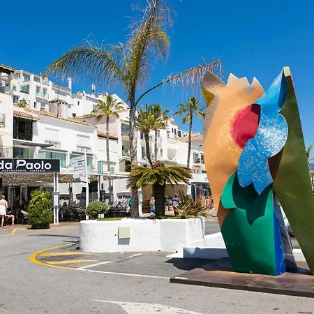 Marbella Home Rentals - Marina Banus, Puerto Banus, Cozy 2Br, Parking & Pool *