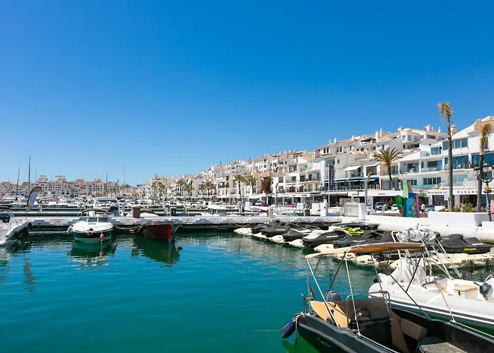 - Marina Banus, Puerto Banus, Cozy 2br, Parking & Pool * Marbella