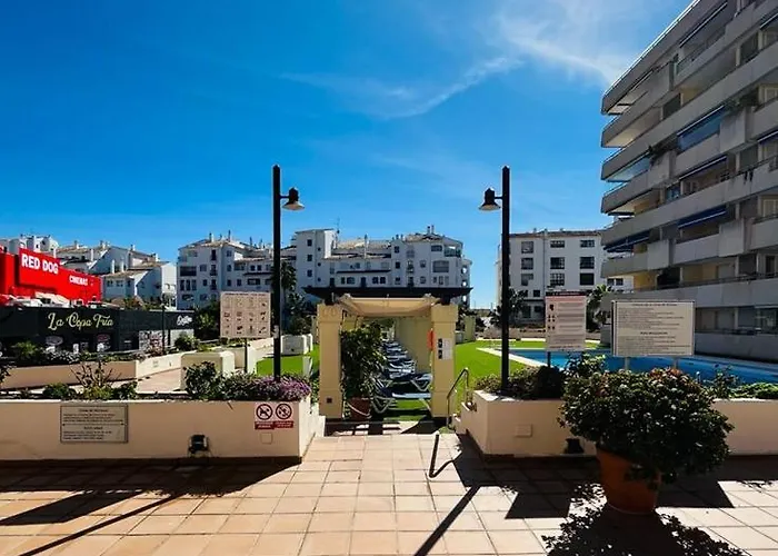 Apartament - Marina Banus, Puerto Banus, Cozy 2br, Parking & Pool *