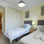 - Marina Banus, Puerto Banus, Cozy 2br, Parking & Pool * Marbella