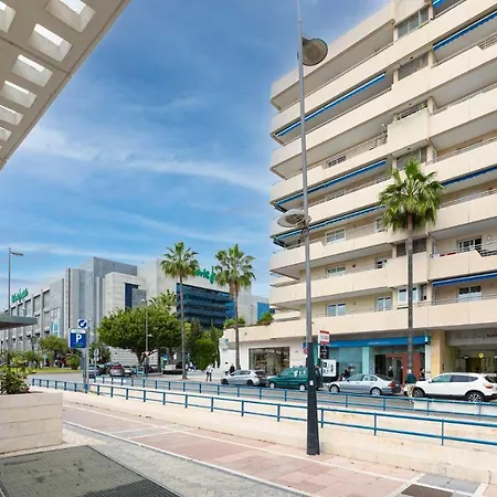 - Marina Banus, Puerto Banus, Cozy 2br, Parking & Pool *