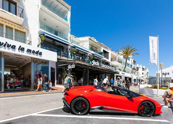 - Marina Banus, Puerto Banus, Cozy 2br, Parking & Pool *