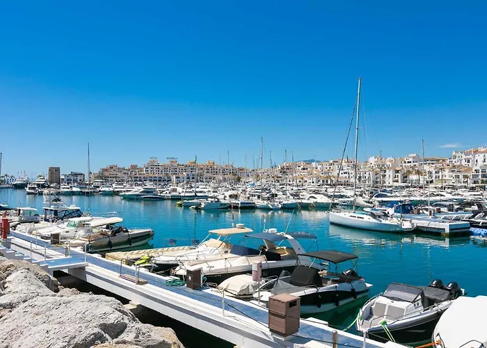 Apartment - Marina Banus, Puerto Banus, Cozy 2br, Parking & Pool